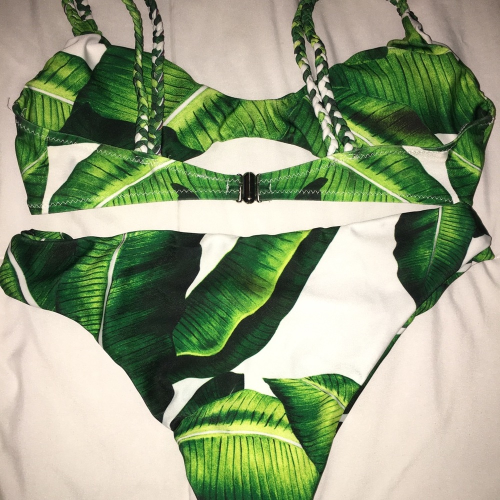 Leaf print bikini